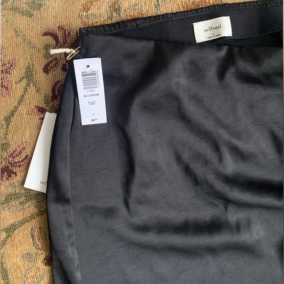 Aritzia BLACK Wilfred Allusion Skirt - Picture 2 of 4